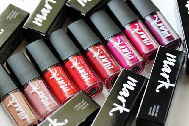 Avon Mark Likit Mat Ruj — Tüm Renkler Avon Mark Likit Mat Ruj — Tüm Renkler