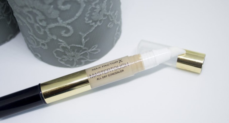 Max Factor Mastertouch All Day Concealer Goz Alti Kapaticisi