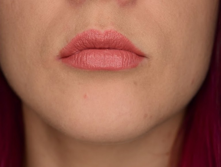 Avon Mark Epik Ruj Avon Mark Epic Lip Tum Renkler