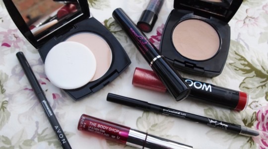 Avon True Color Pata Krem Fondöten