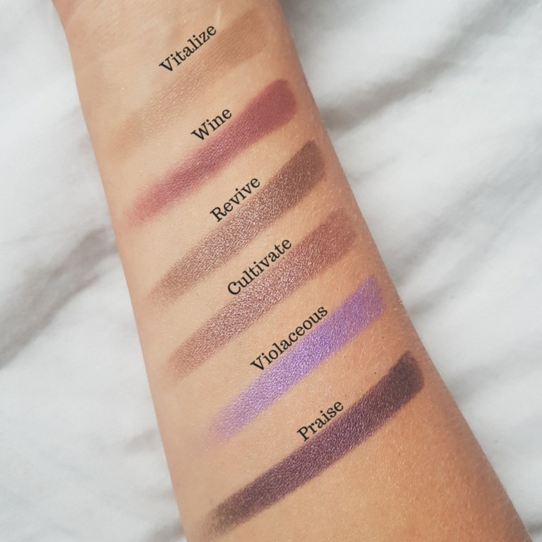 I Heart Revolution Violet Chocolate Far Paleti