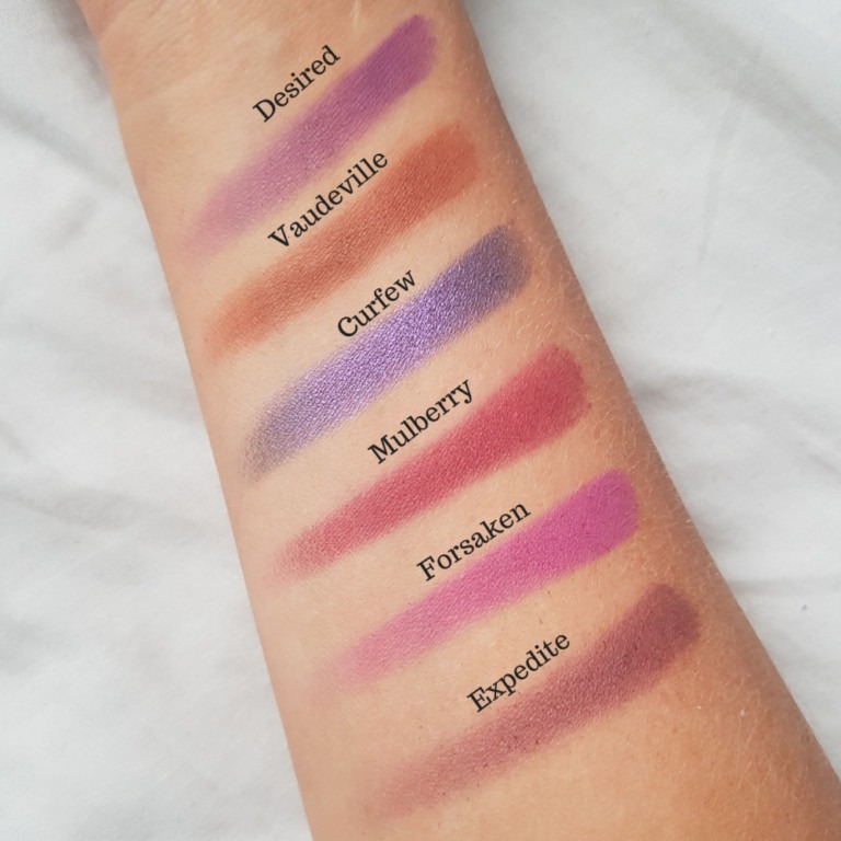 I Heart Revolution Violet Chocolate Far Paleti