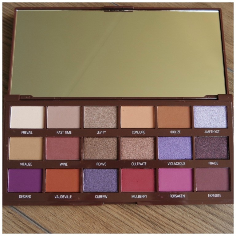 I Heart Revolution Violet Chocolate Far Paleti