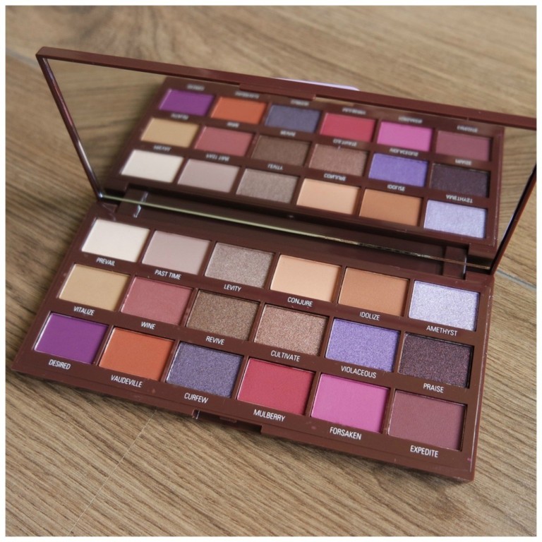 I Heart Revolution Violet Chocolate Far Paleti