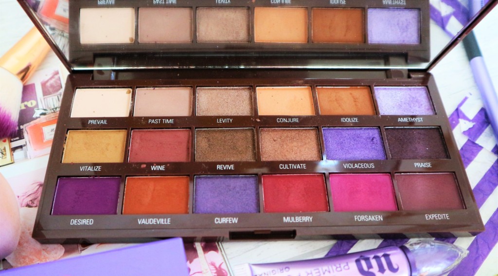 I Heart Revolution Violet Chocolate Far Paleti