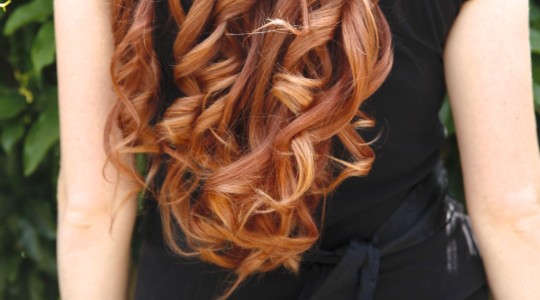 Saçlarınızı Dalgalı & Kıvırcık Yapmanın 6 Farklı Yolu