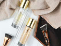 Yves Saint Laurent Le Teint Touche Eclat Fondöten & Blur Primer